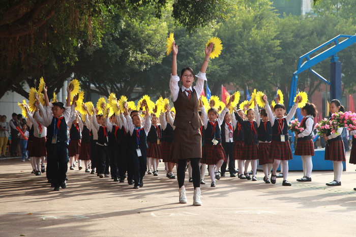 02��ͼΪСѧʵ�鲿����2�����ͬ���볡