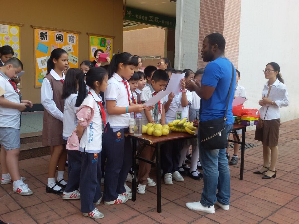 ������Ӣ��ѧУ���߳����õ���̿�