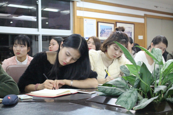 �г���Ӫ�����ۡ���BOB���Ź�����ѵѧУ��ѵ����