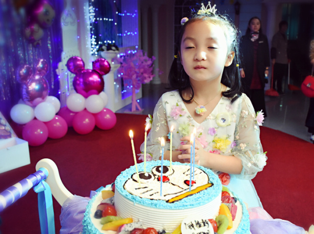 �Ӽ��С��٭������������������