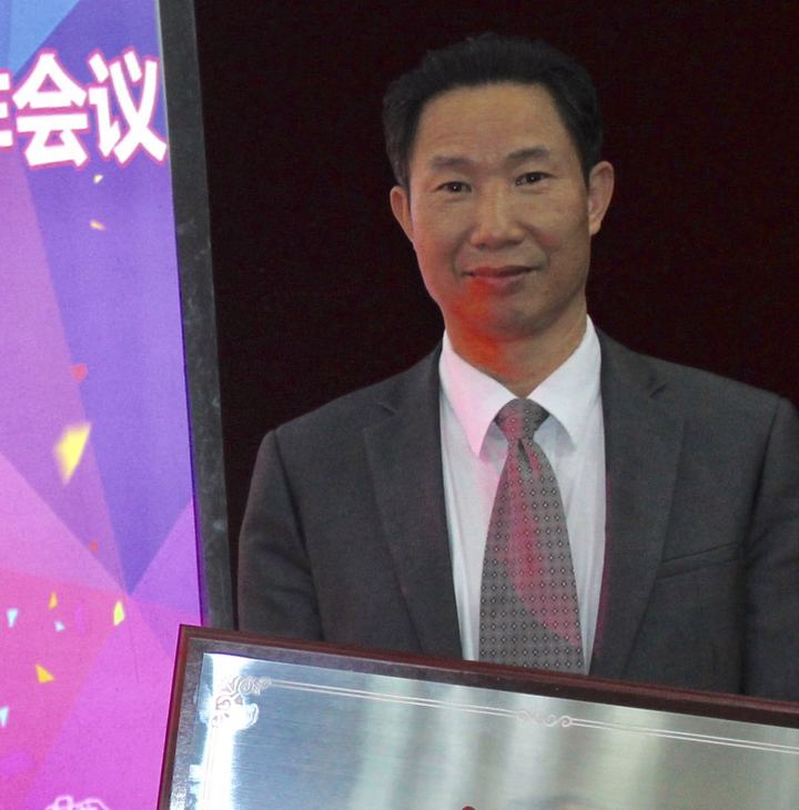   ����������  ����BOB���š�������ѧУ����������BOB���ż����Ļ������˶�