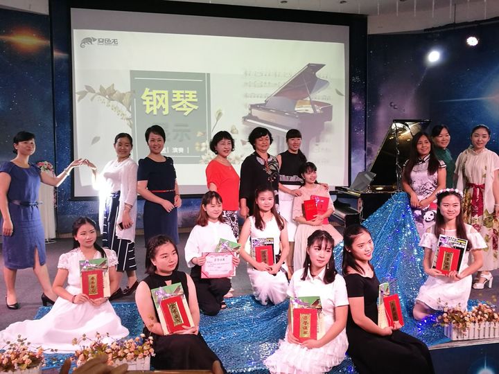 BOB���Ż�԰�׶�԰��ϯ����չʾ�˶��������֮��