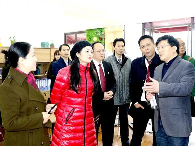 �߶˶�λ������Ϲ�ѧ ����Э��������Ӣ����