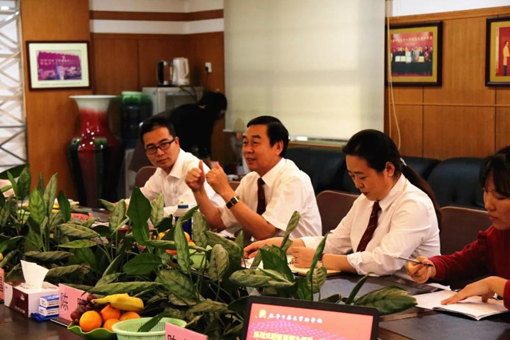 ����ʦ��������̽������Уʵϰ��ѧ��