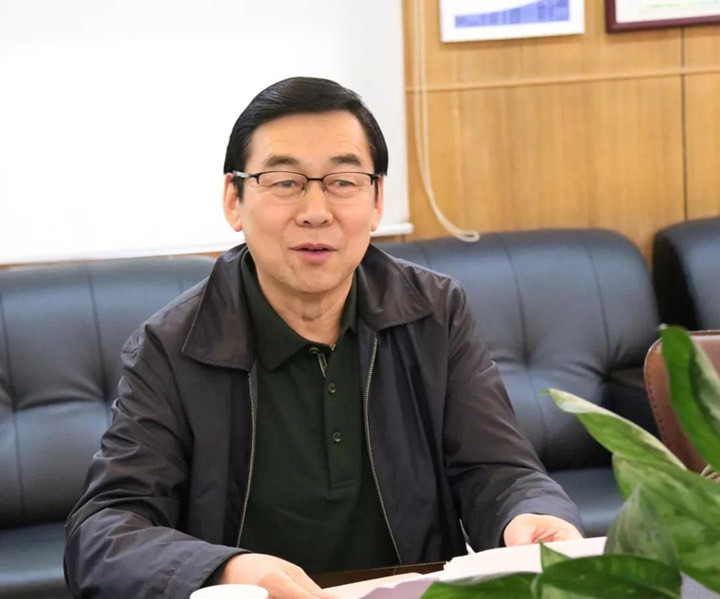 ��������У԰���徲����ͷ�� �������¾�У��ͨ�徲�����˶��߿�ѧ�����徲������Ӱ